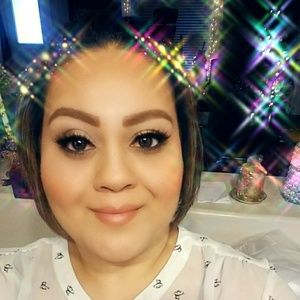 Meet your Posher, Veronica